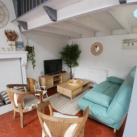 Holiday home Les Pieds Dans L Eau Longeville-sur-Mer
