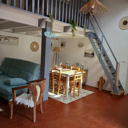 Holiday home Les Pieds Dans L Eau Longeville-sur-Mer
